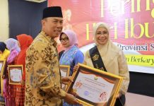 Gubernur ASR Tegaskan Peran Strategis Perempuan di Peringatan Hari Ibu ke-97