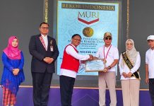 SMAN 4 Kendari Rayakan 50 Tahun, Toreh Rekor MURI Literasi Libatkan 1.500 Penulis