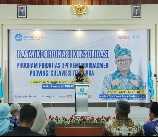 Kunjungan Mendikdasmen ke Sultra, Gubernur Tegaskan Sinergi Pusat–Daerah Perkuat Pendidikan dan Digitalisasi Sekolah