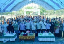 Bupati Ikbar Buka Bakti Sosial 170 Mahasiswa Farmasi UHO di Desa Ulu Sawa Konawe Utara