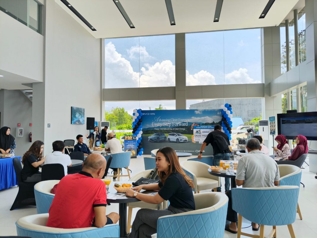 Rayakan Hari Energi Bersih, BYD Haka Kendari Targetkan Dominasi Pasar Mobil Listrik di Sultra