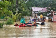 Sejumlah Wilayah di Kendari Dilanda Banjir, Tim SAR Evakuasi Belasan Warga