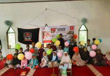 Rayakan HUT ke-19, Gowata Sakti Motor dan Komunitas ADV Gowa Tebar Al-Quran ke Masjid