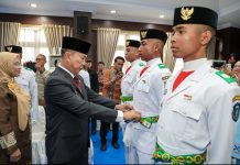Gubernur Sultra Kukuhkan 49 Paskibraka, Tekankan Disiplin dan Kesiapan Tugas 17 Agustus
