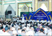 Gubernur ASR Hadiri Pengajian Akbar Kejati Sultra, Ustadz Das’ad Latif Ingatkan Bahaya Politik Uang